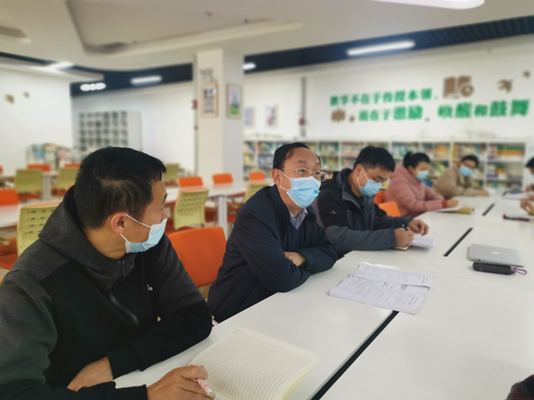 劉新選副書記、執(zhí)行校長做主旨分享1_副本
